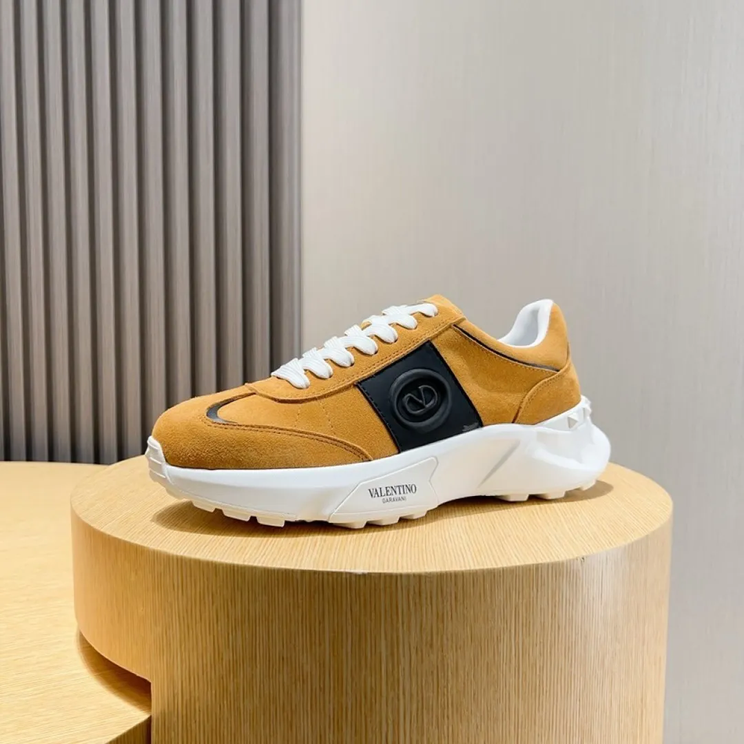 Men's Men's Shoes 💰P520💰[VALENTINO] Huanu Tianlun Fashionable Casual Sports Shoes Original model opening, new models available first! Not high-profile yet avant-garde! Simple, low-key and fashionable, super versatile style, the upper is made of original cowhide, luxurious sheepskin lining craftsmanship, sole: the original sole is specially provided by the original factory and is super comfortable. The version is comfortable on the feet and is so strict on any small area. Size: 38-45 (45 is custom-made and cannot be returned or exchanged)